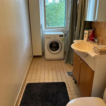 Lejlighed Flat With Essentials, Great Location, Parking *