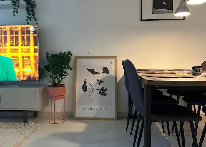 Flat With Essentials, Great Location, Parking *