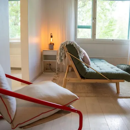 Flat With Essentials, Great Location, Parking Helsingfors